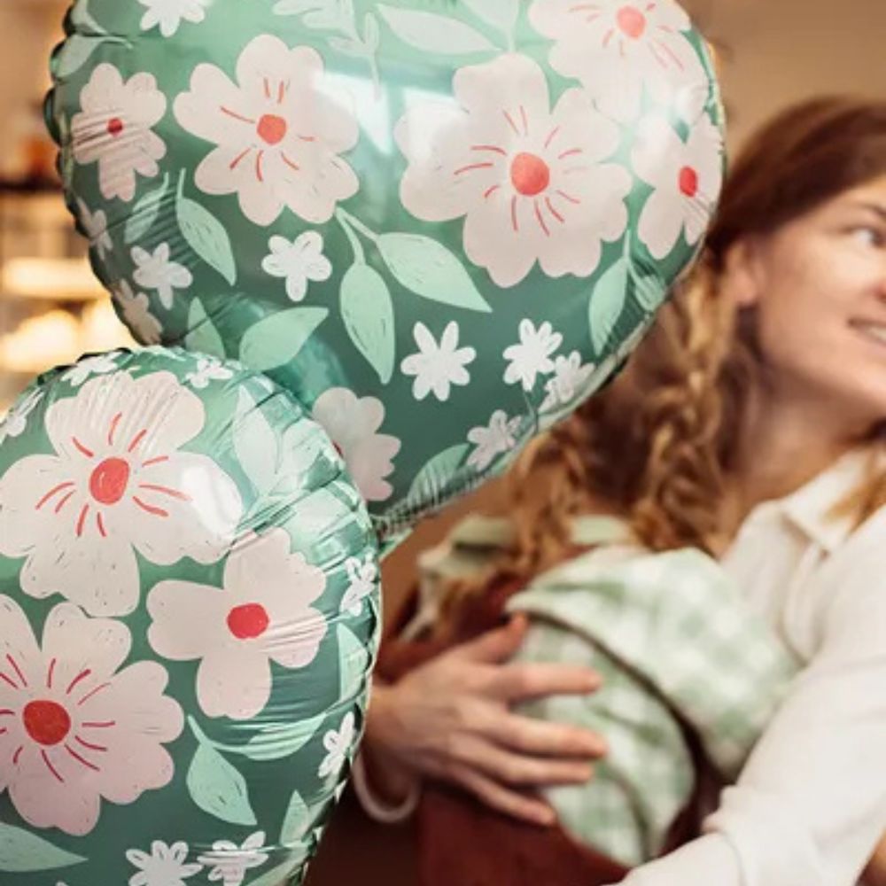 Globo Metálico Corazón con Flores 45 cm - Apto para Aire y Helio
