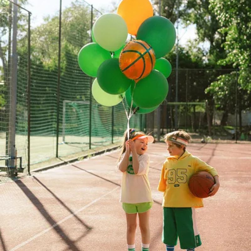 Globo balón de basket inflado con aire o helio