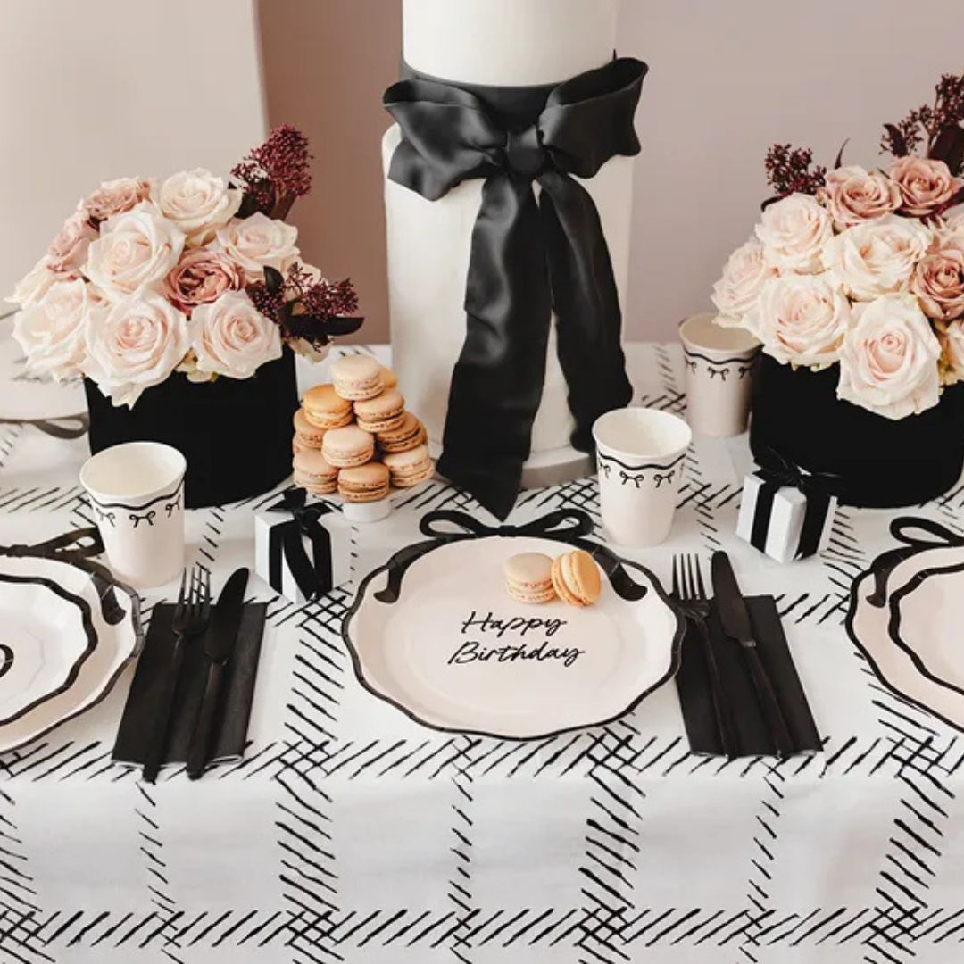 Estovalles Un sol ús amb Llaços i Quadres 180x120 cm - Blanc i negre