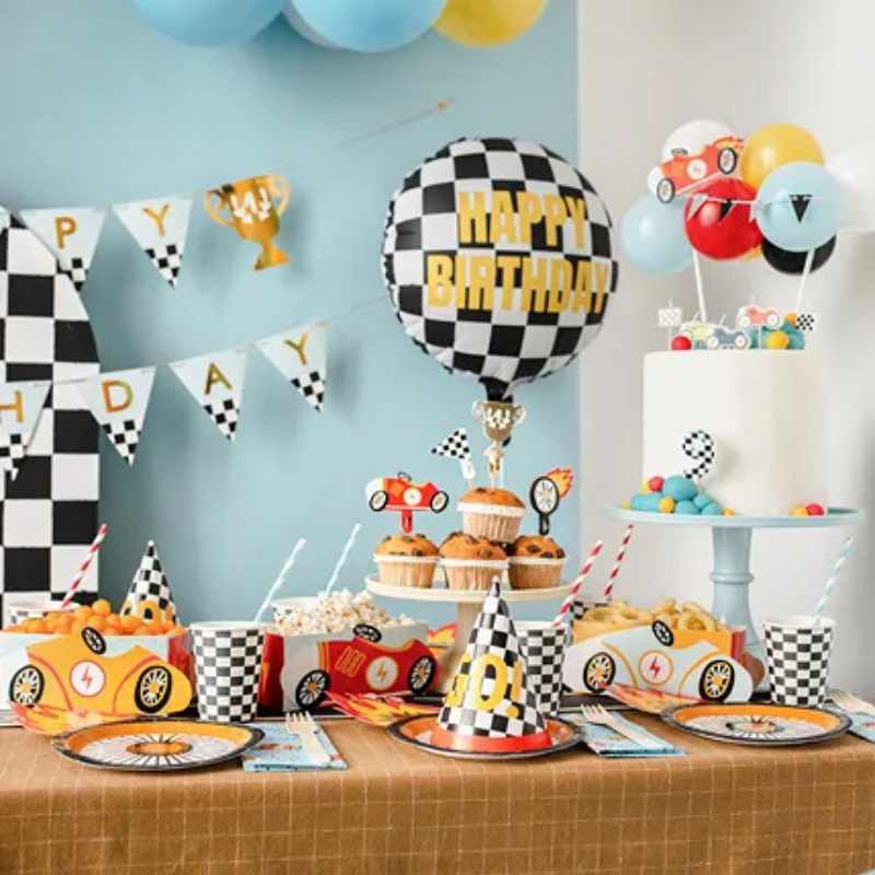 Decoración infantil de tarta temática de coches