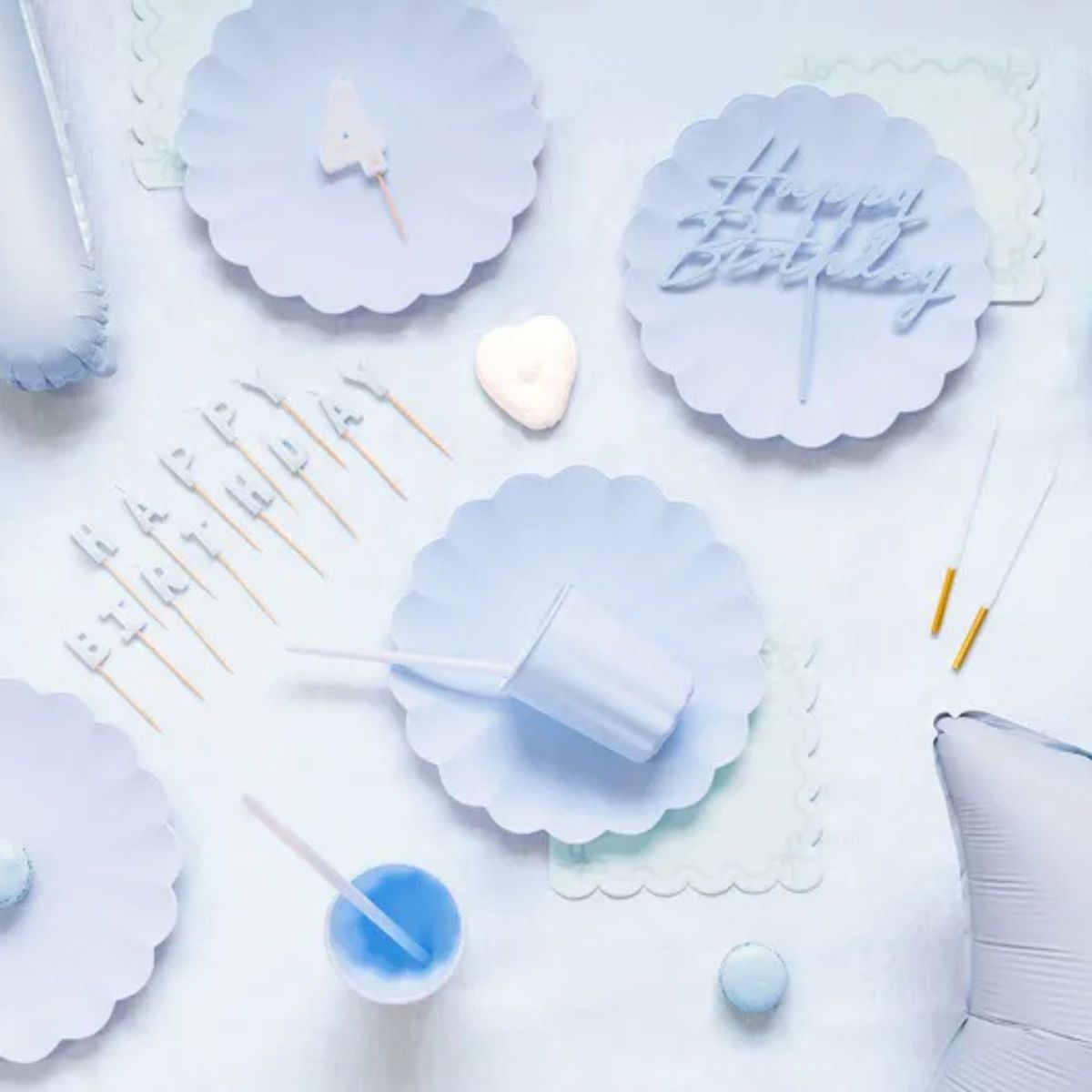 Servilletas Azul Niebla con Volante – Pack x12 (33x33 cm) - NAROSA SWEET PARTY