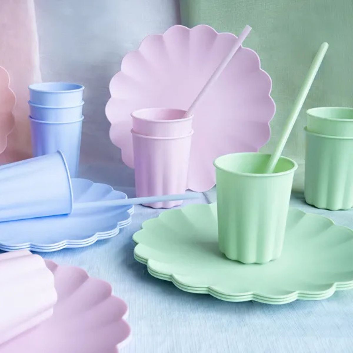 Vasos de plástico Frill Verde Salvia (220 ml) – 4 uds - NAROSA SWEET PARTY