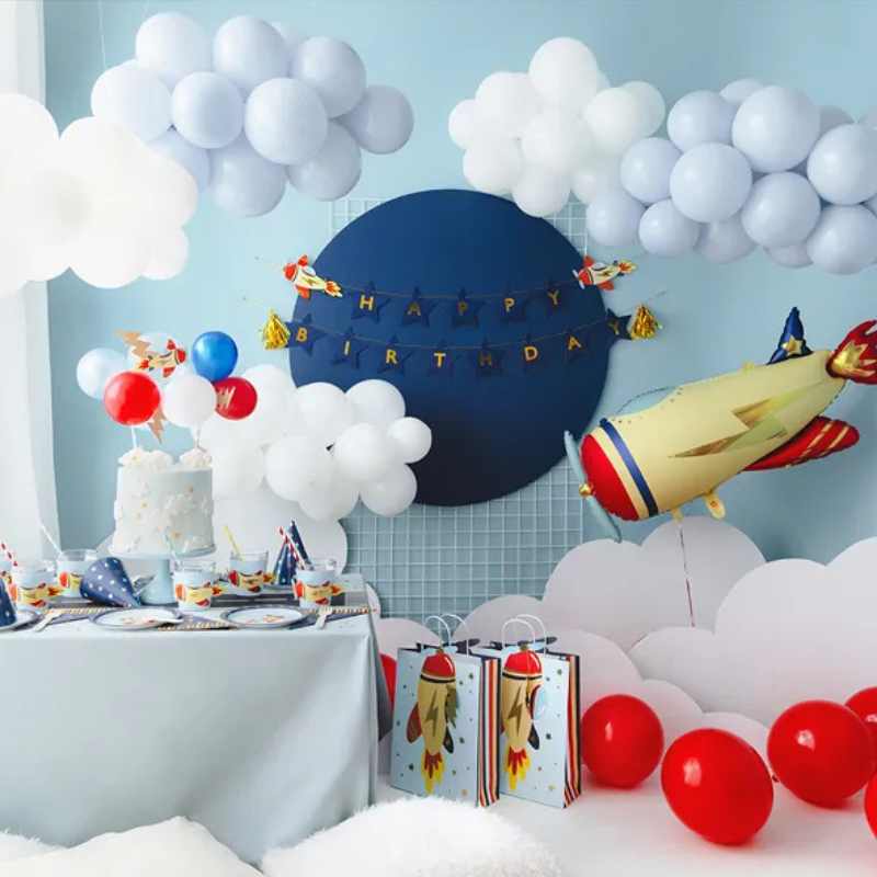 Topper para tarta con globos y avión de papel