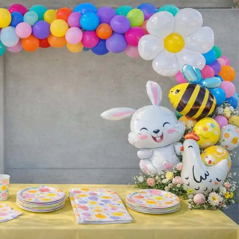 Mesa y globos de primavera y pascia