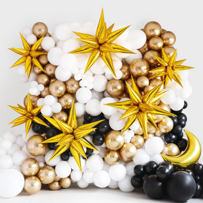 Photocall de globos estrella3D dorados con fondo de globos latex en tonos dorados, blancos y negros