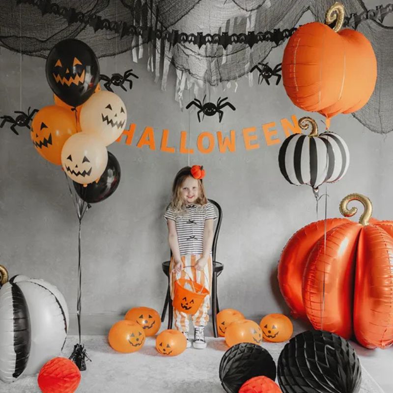 Detalle de globo foil calabaza para Halloween