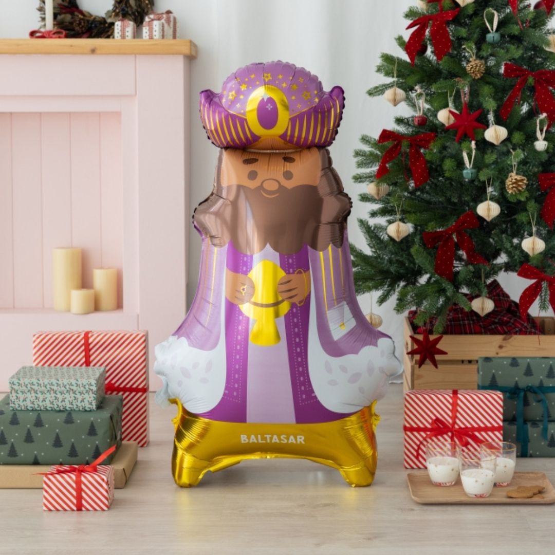 Decoración tradicional con globo de pie Rey Baltasar.