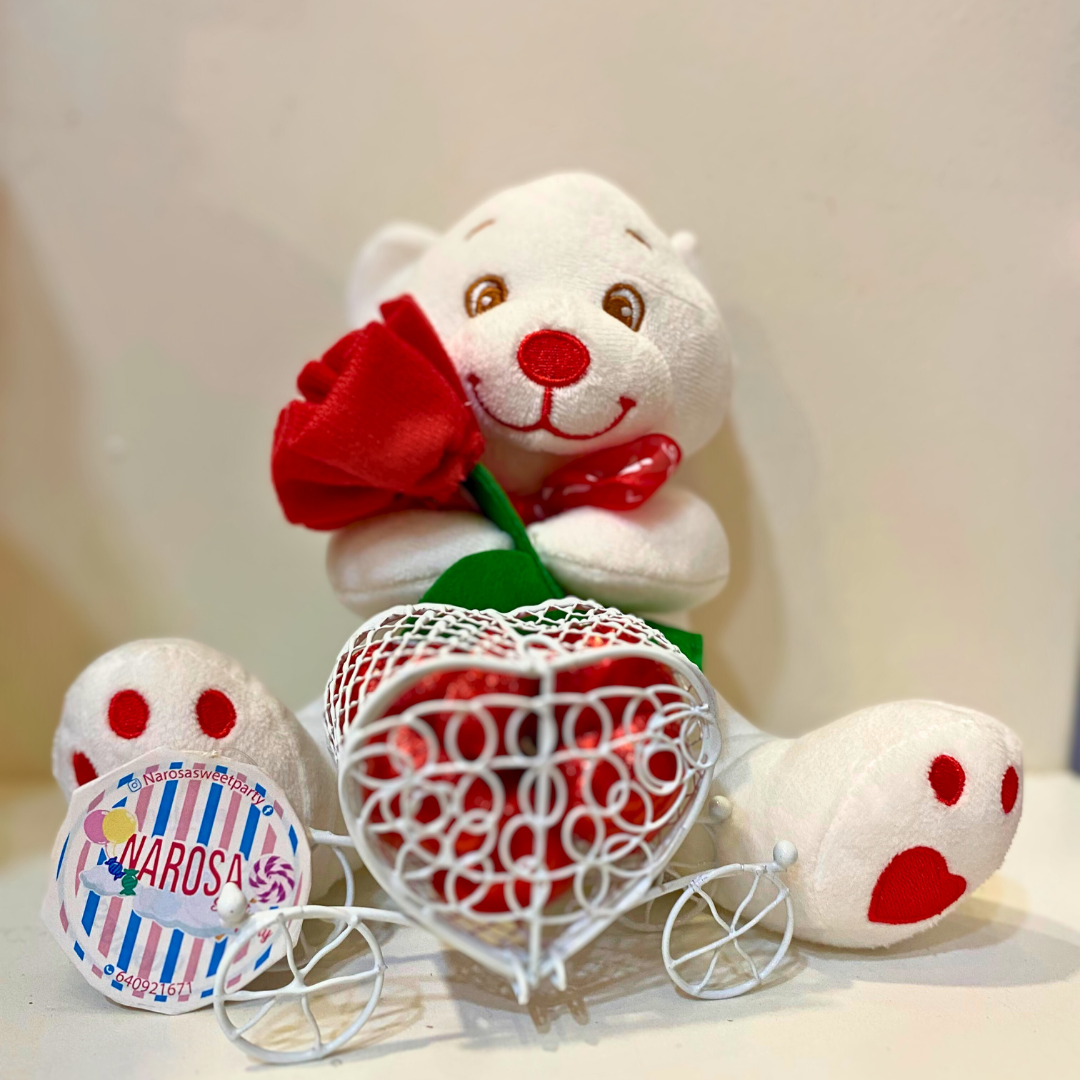 WHITE BEAR WITH ROSE