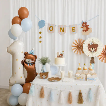 Pack cumpleaños 1 año osito con banderín silla bebé, rosetones de papel y vajilla temática
