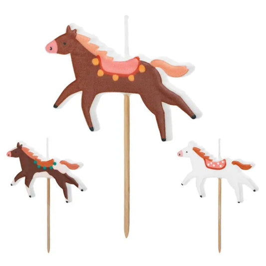 Ser de 3 velas color marrón en forma de caballo