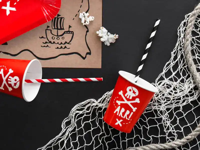 Vasos de papel estampado piratas rojo y blanco para candy bar de fiesta
