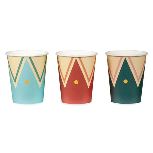Vasos desechables para decoración de mesa de circo.
