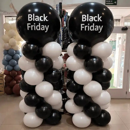 Columna decorativa de globos perlados para celebraciones especiales